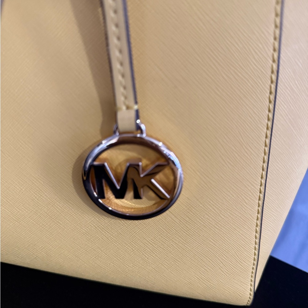 NWOT Michael Kors Sunny Yellow Tote and Wallet - Picture 8 of 11